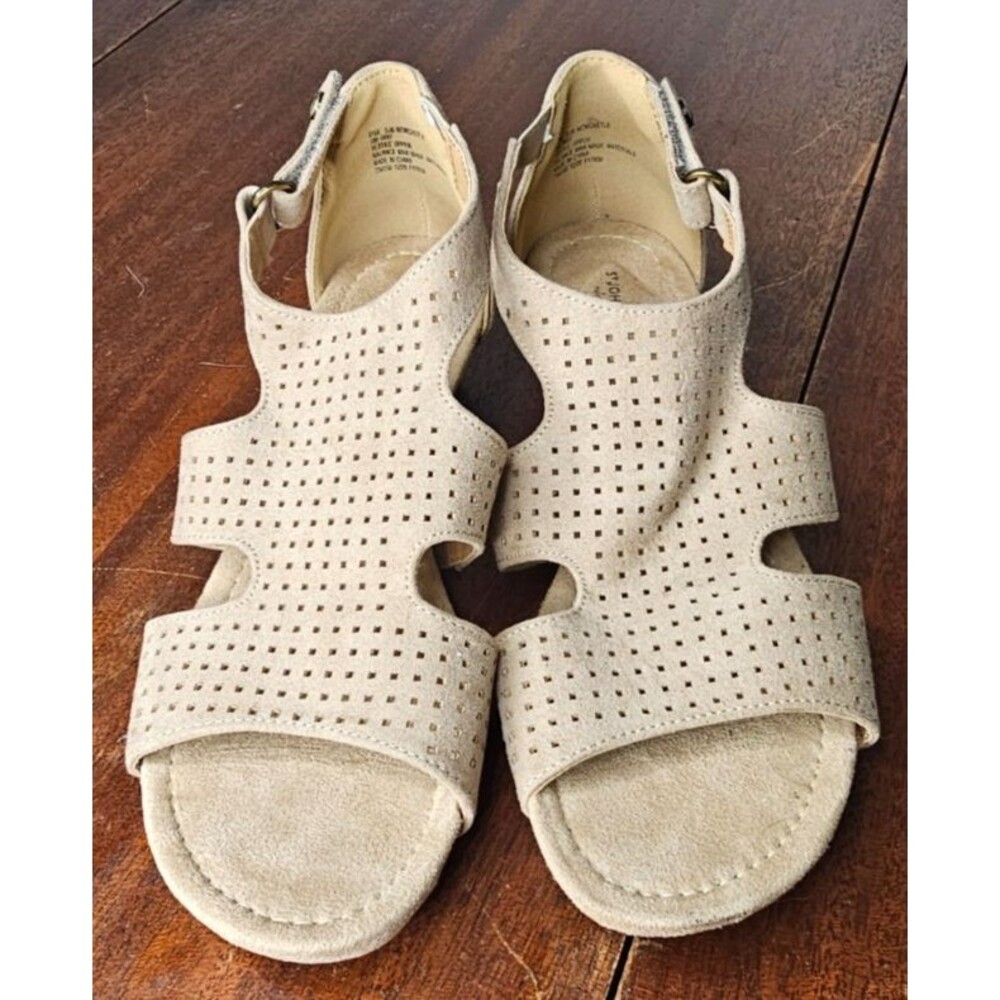 St. John's Bay Women's Newcastle Wedge Sandals Buff Size 8 1/2M EUC